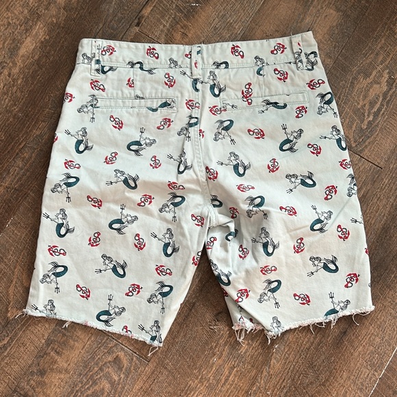 Hawkings McGill cut-off topless mermaid print  Men’s chino shorts Size 30 - Picture 4 of 8
